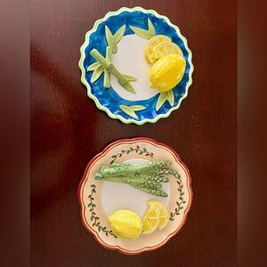 Bella Casa Ganz collector plates 3D sold as a set of two.